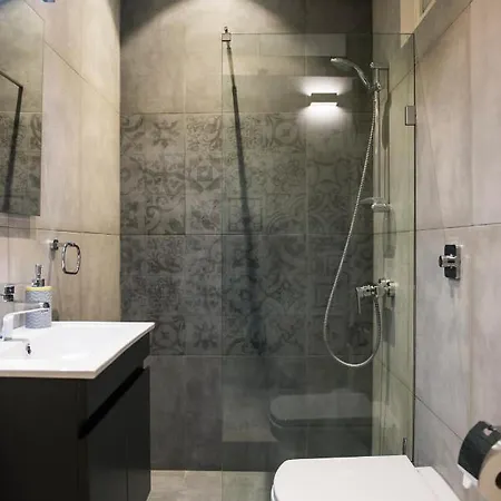 Stylish Studio In The Center *